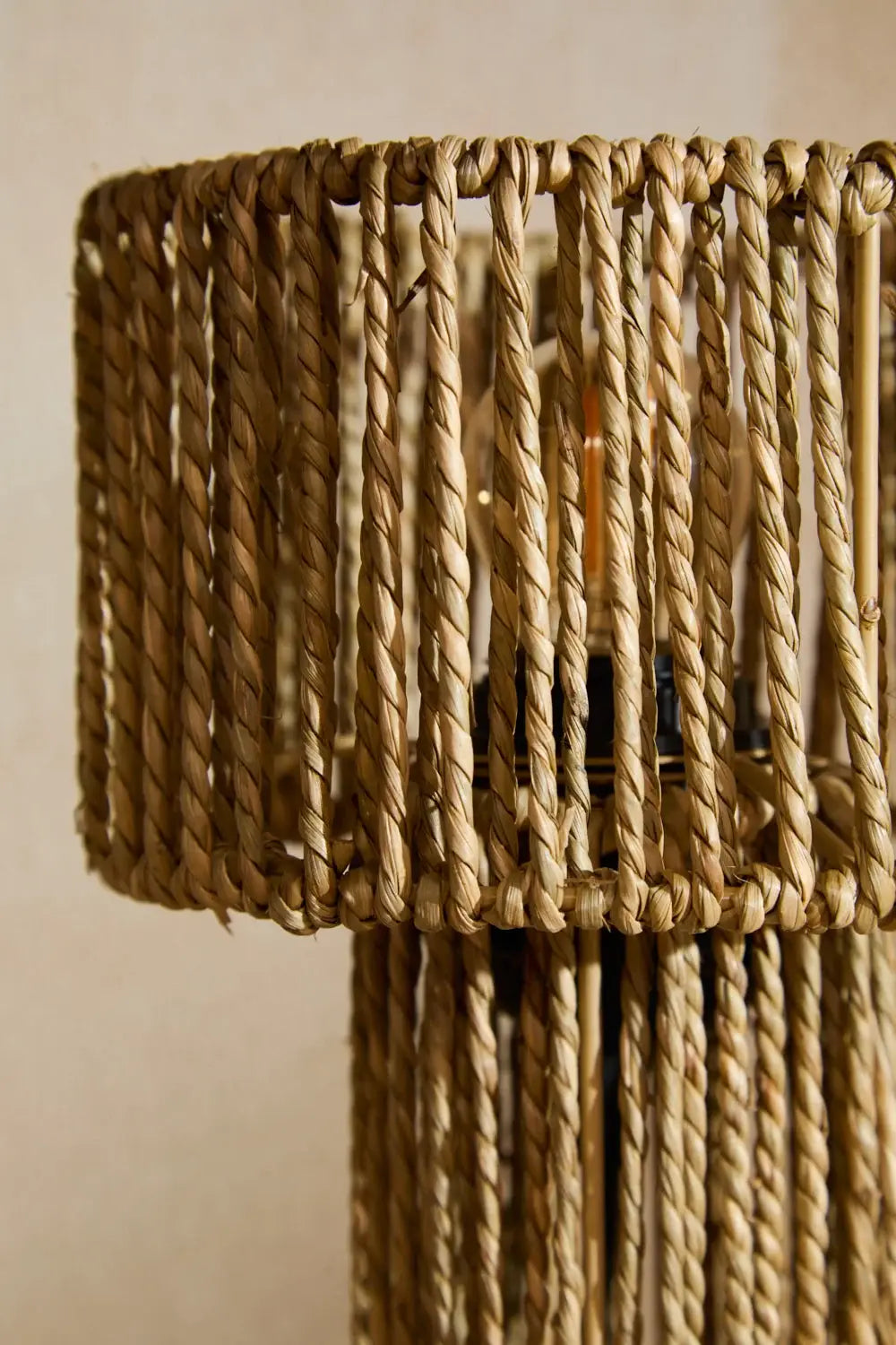 Tischlampe, Nuri